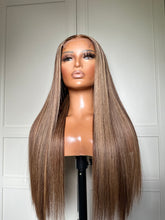 Load image into Gallery viewer, Aaliyah Closure Wig
